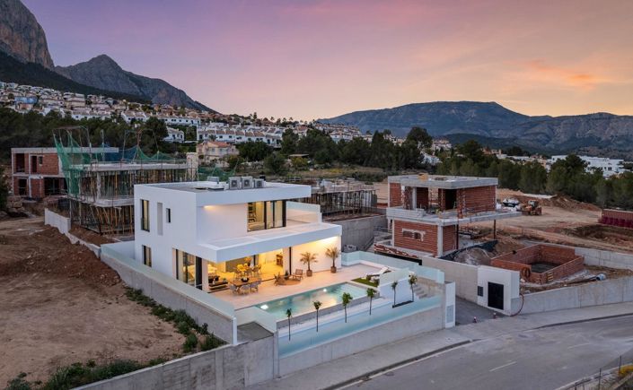 Image No.30-4 Bed Villa for sale