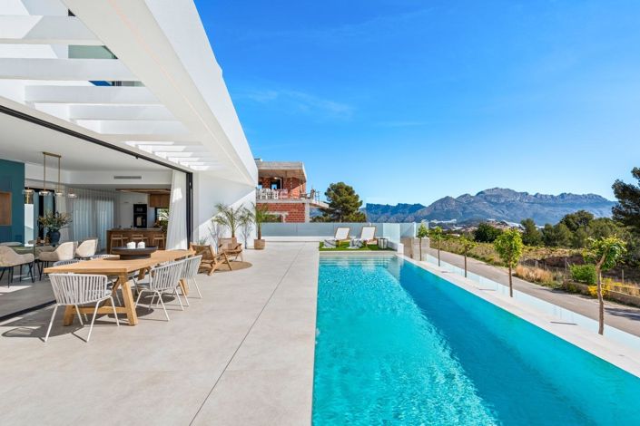 Image No.36-3 Bed Villa for sale