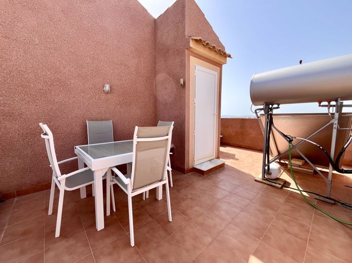 Image No.32-2 Bed Townhouse for sale