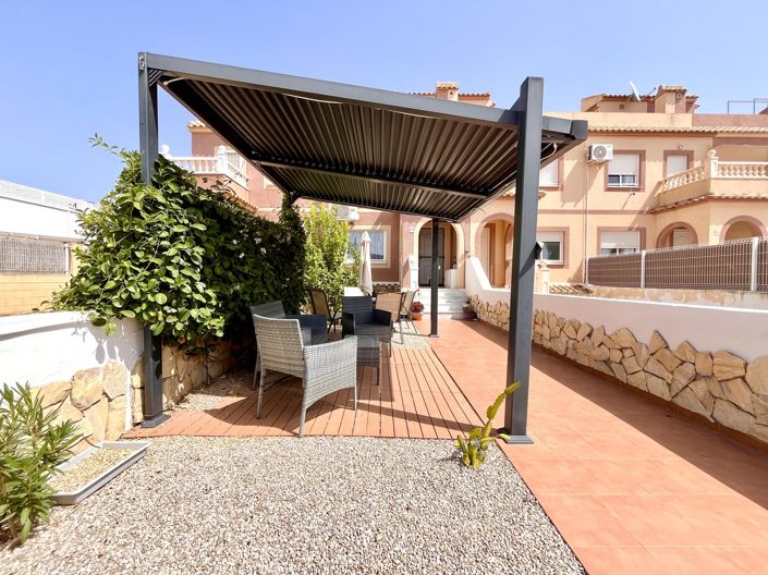 Image No.36-2 Bed Townhouse for sale