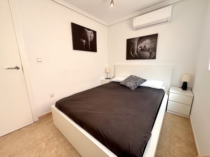 Image No.19-2 Bed Townhouse for sale