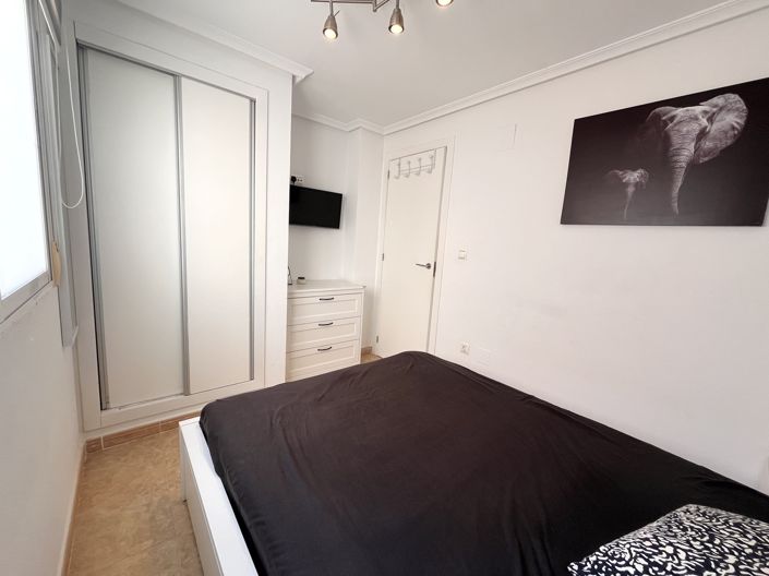 Image No.20-2 Bed Townhouse for sale