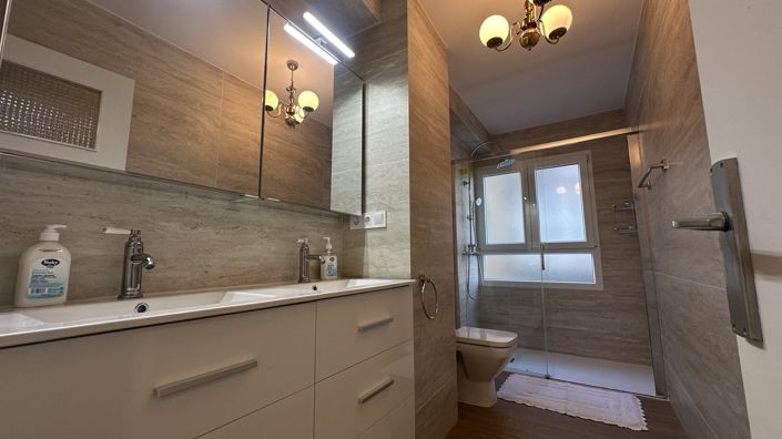 Image No.20-3 Bed Apartment for sale