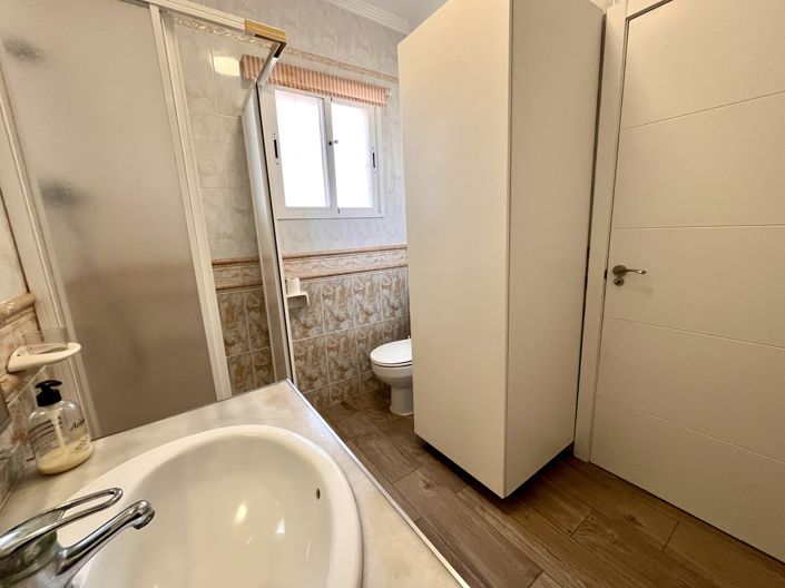 Image No.19-4 Bed Villa for sale