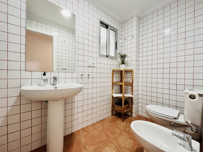 Image No.11-3 Bed Apartment for sale