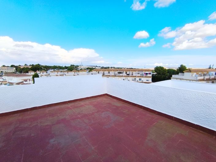 Image No.23-3 Bed Property for sale