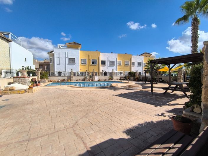 Image No.4-3 Bed Property for sale