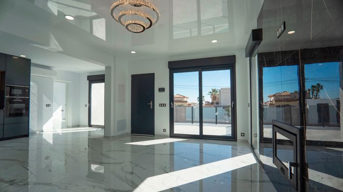 Image No.10-4 Bed Villa for sale