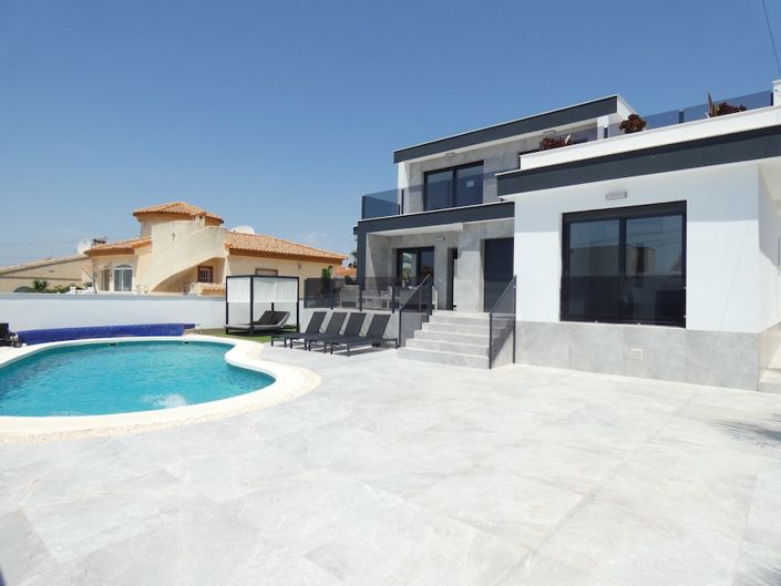 Image No.16-4 Bed Villa for sale