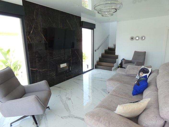 Image No.19-4 Bed Villa for sale