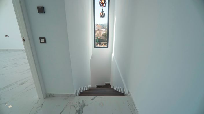 Image No.19-4 Bed Villa for sale