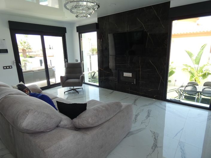 Image No.20-4 Bed Villa for sale