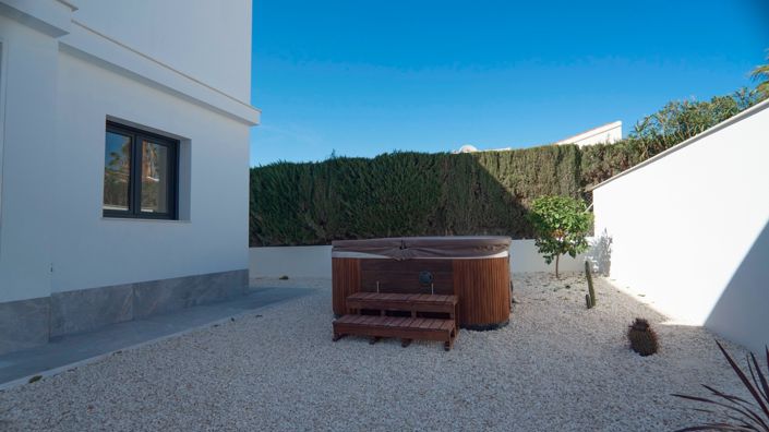 Image No.20-4 Bed Villa for sale