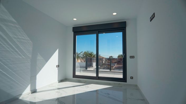 Image No.23-4 Bed Villa for sale