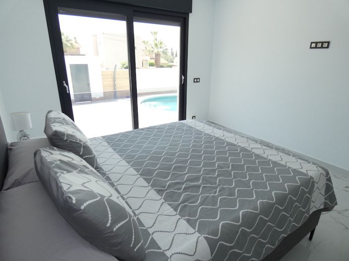 Image No.26-4 Bed Villa for sale