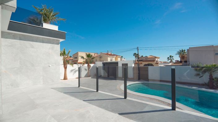 Image No.26-4 Bed Villa for sale