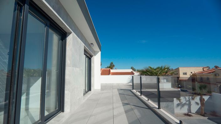 Image No.37-4 Bed Villa for sale