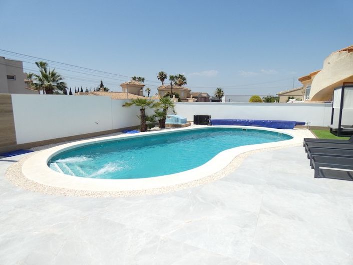 Image No.4-4 Bed Villa for sale