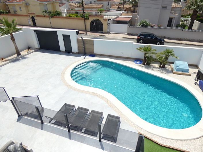 Image No.48-4 Bed Villa for sale