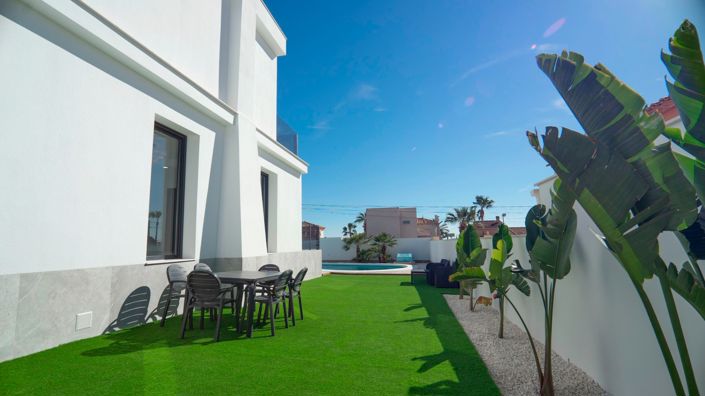 Image No.5-4 Bed Villa for sale