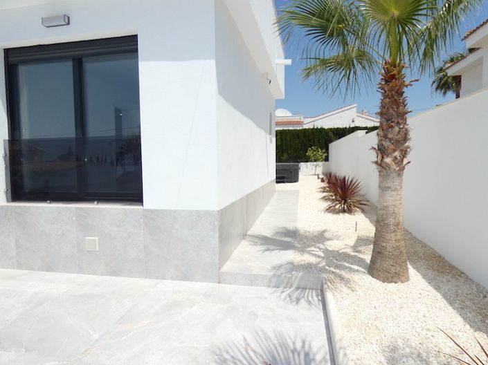 Image No.6-4 Bed Villa for sale