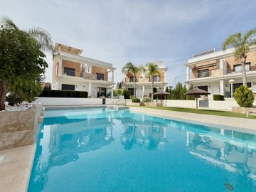 Maison de ville de 3 chambres à vendre à Ciudad Quesada