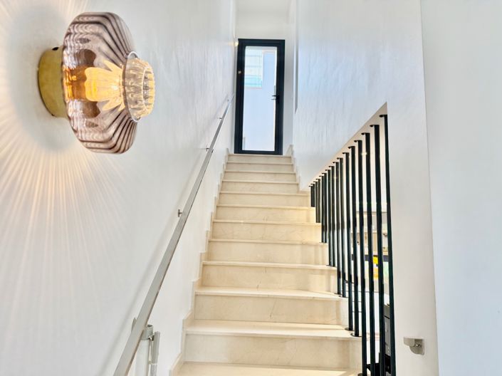 Image No.21-3 Bed Townhouse for sale