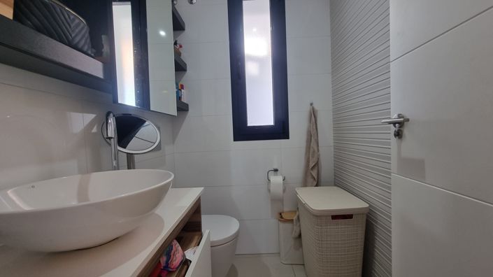 Image No.16-3 Bed Townhouse for sale