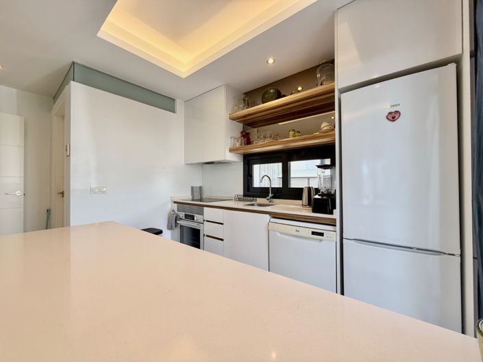 Image No.17-3 Bed Townhouse for sale