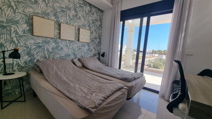 Image No.3-3 Bed Townhouse for sale