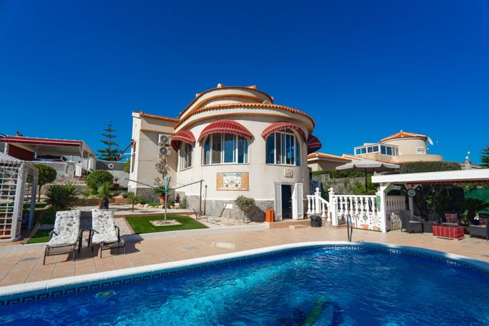 Image No.1-2 Bed Villa for sale