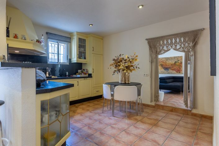 Image No.38-5 Bed Villa for sale