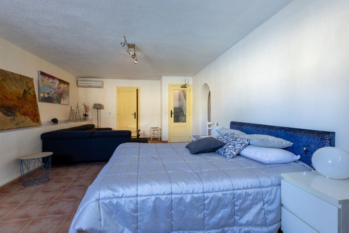 Image No.44-5 Bed Villa for sale