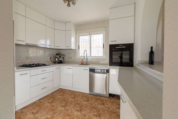 Image No.12-5 Bed Villa for sale