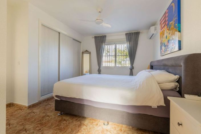 Image No.16-5 Bed Villa for sale