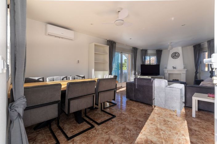 Image No.3-5 Bed Villa for sale