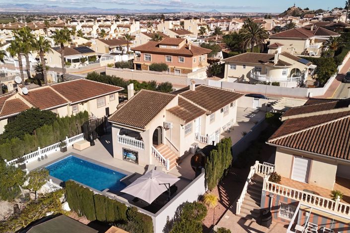 Image No.49-5 Bed Villa for sale