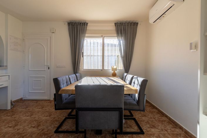 Image No.7-5 Bed Villa for sale