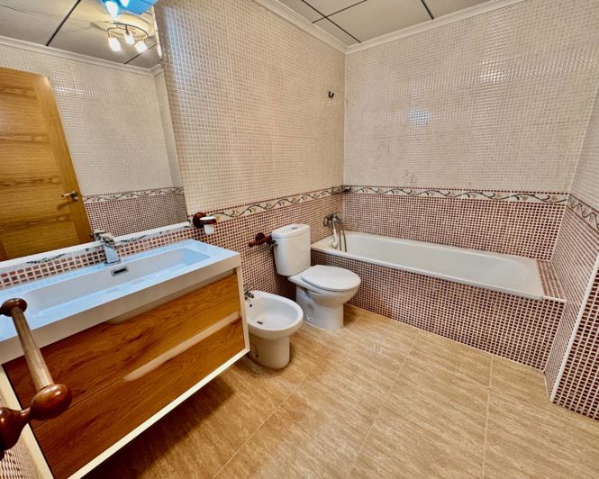 Image No.15-3 Bed Apartment for sale