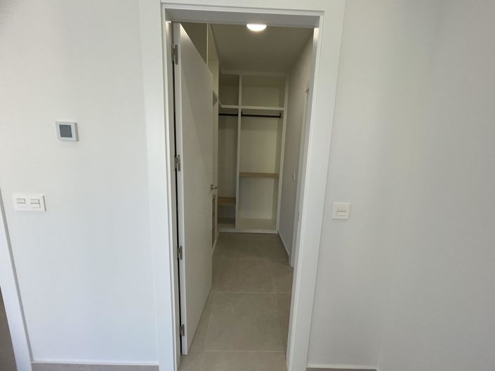 Image No.40-3 Bed Villa for sale