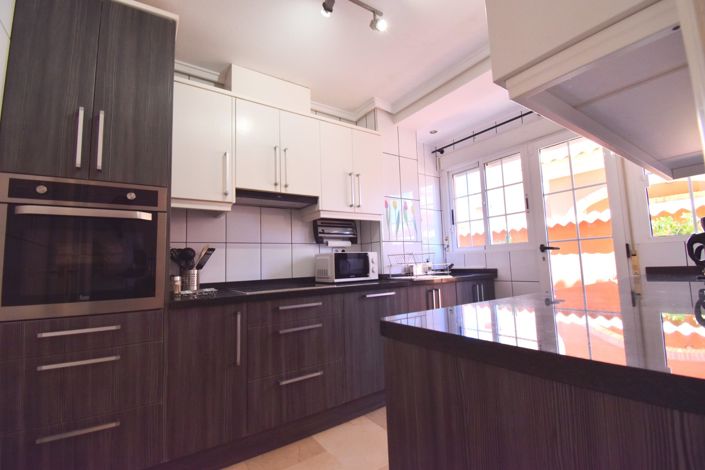 Image No.3-3 Bed Villa for sale