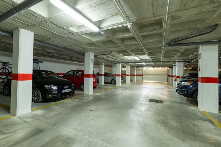 Image No.27-2 Bed Property for sale