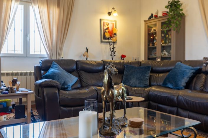 Image No.16-3 Bed Country Property for sale