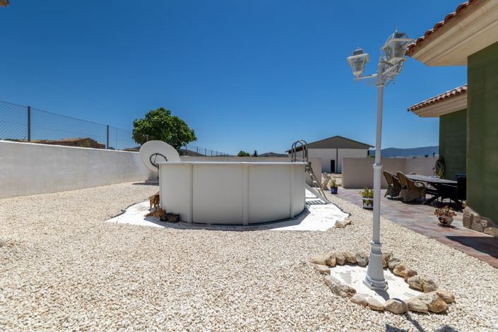 Image No.40-3 Bed Country Property for sale