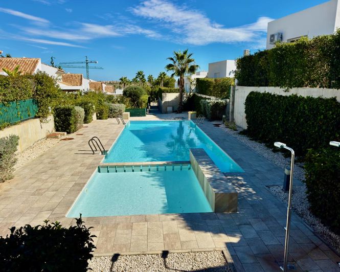 Image No.2-3 Bed Villa for sale