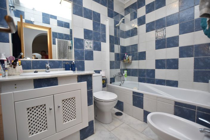 Image No.18-3 Bed Townhouse for sale