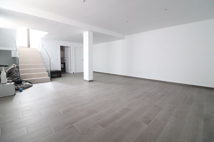 Image No.11-3 Bed Villa for sale