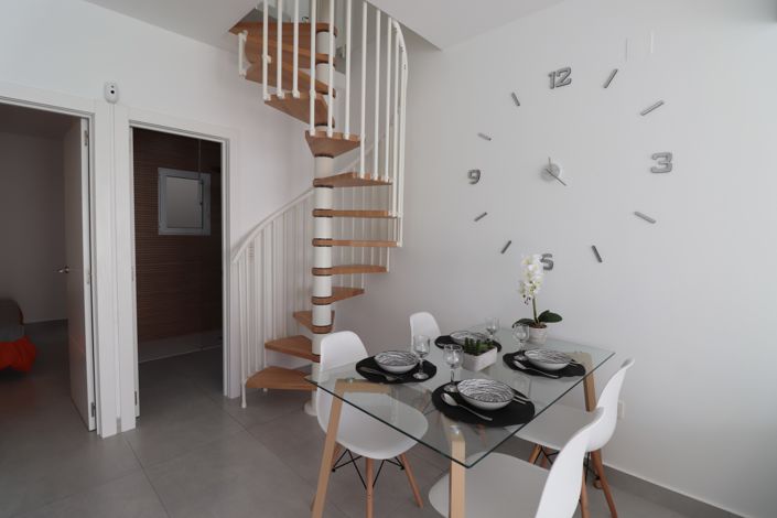 Image No.6-2 Bed Townhouse for sale