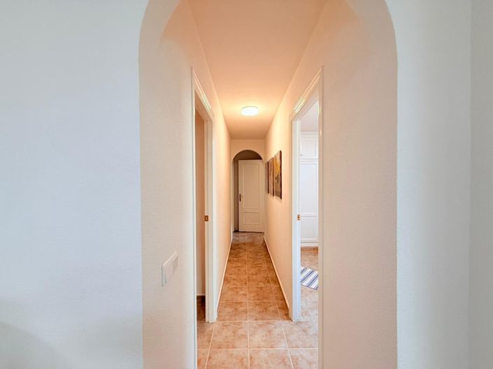 Image No.19-4 Bed Property for sale