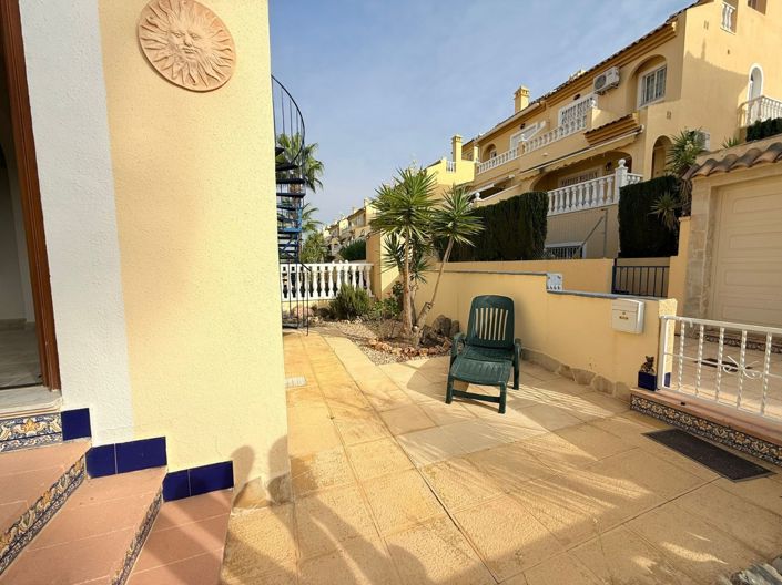 Image No.30-4 Bed Property for sale